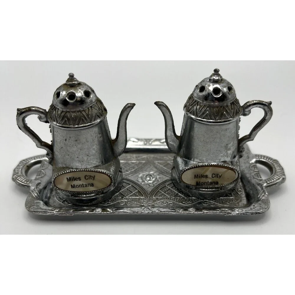 Miles City Montana Salt and Pepper Souvenir Set With Tray